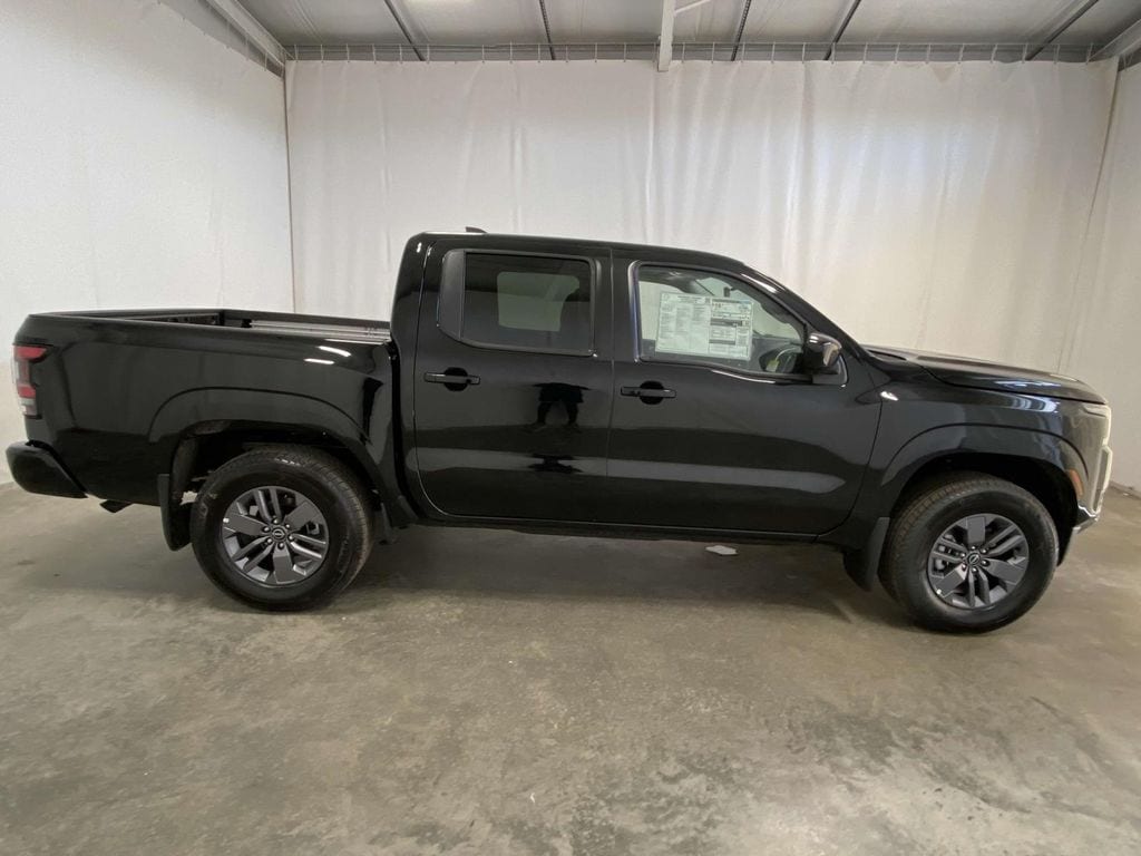 New 2025 Nissan Frontier SV Crew Cab