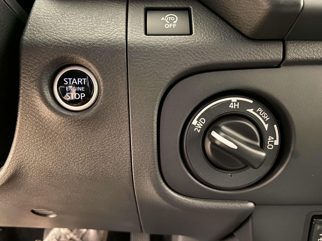 2025 Nissan Frontier SV - Photo 15