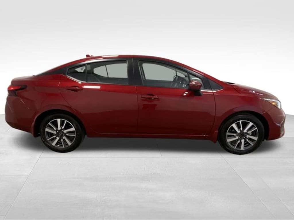 New 2025 Nissan Versa 1.6 SV Sedan