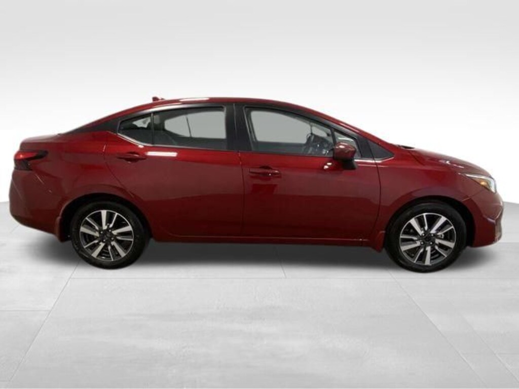 New 2025 Nissan Versa 1.6 SV Sedan