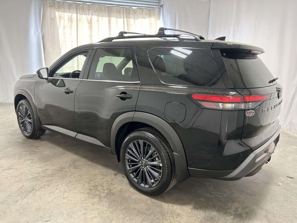 New 2026 Nissan Pathfinder SL SUV