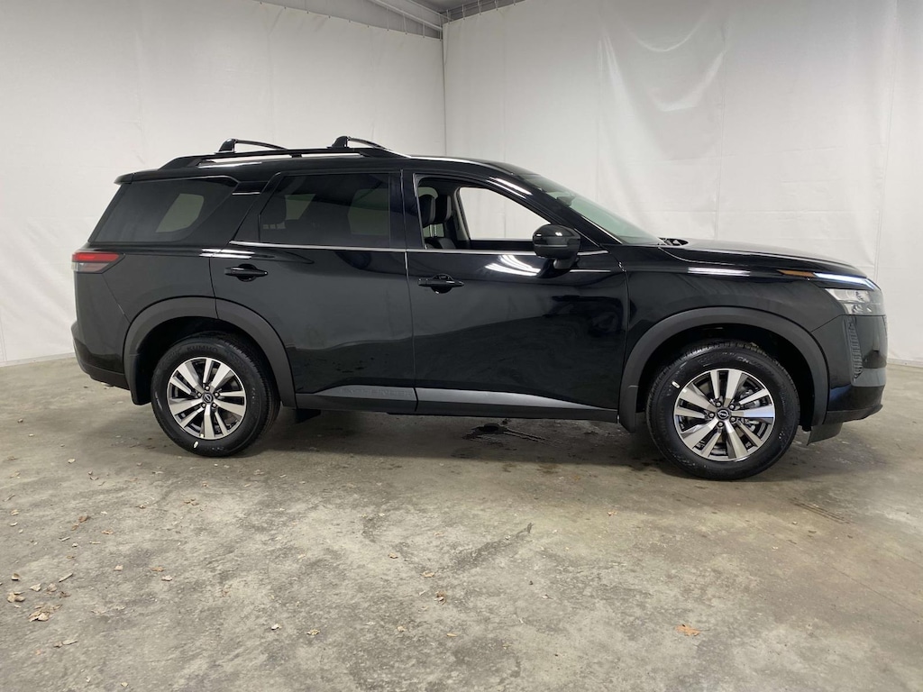 New 2026 Nissan Pathfinder SL Sport Utility