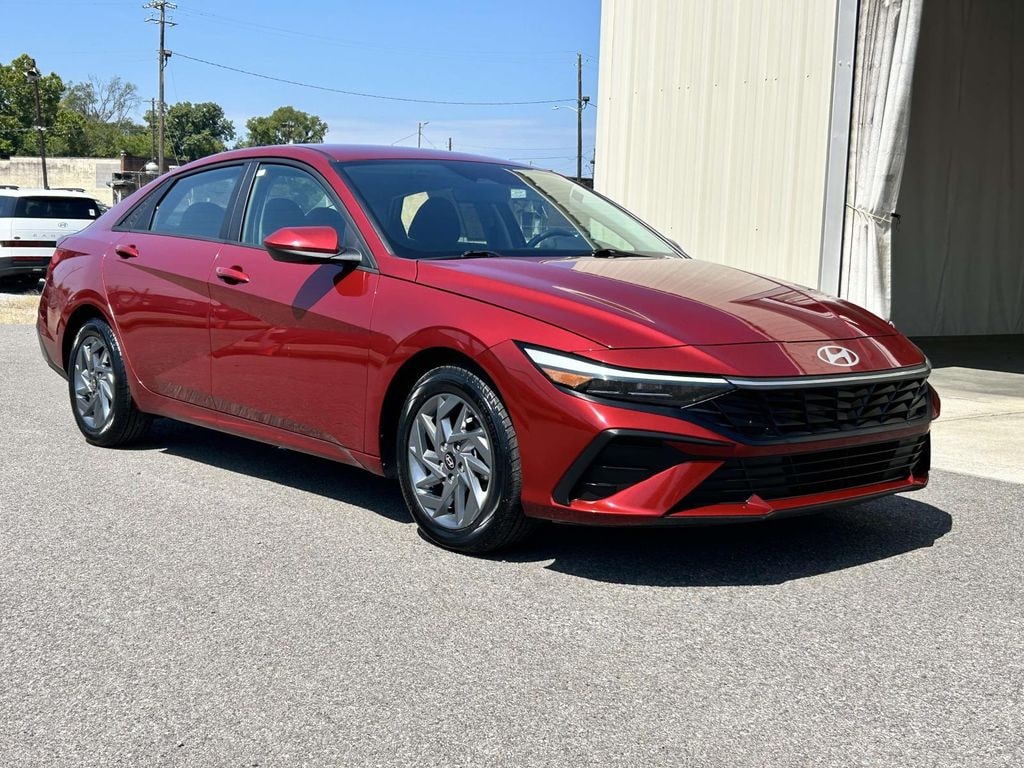 Used 2024 Hyundai Elantra SEL Sedan