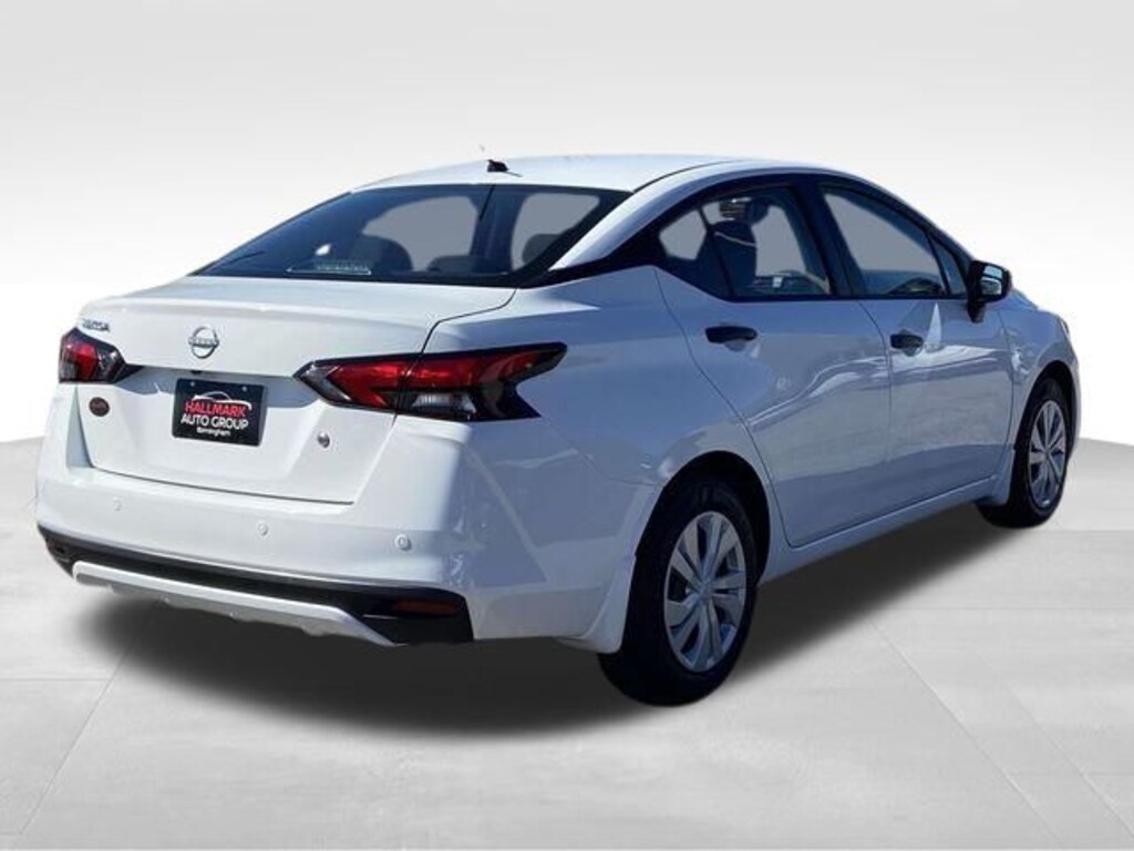 New 2025 Nissan Versa 1.6 S Sedan