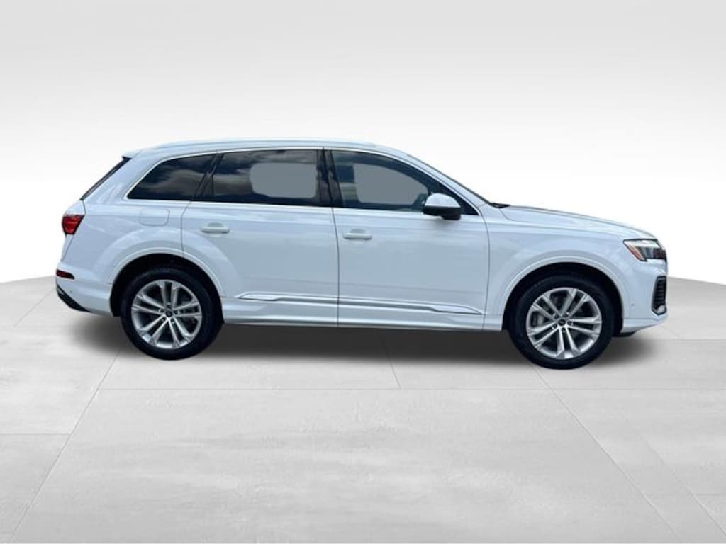 Used 2025 Audi Q7 55 Premium Plus SUV
