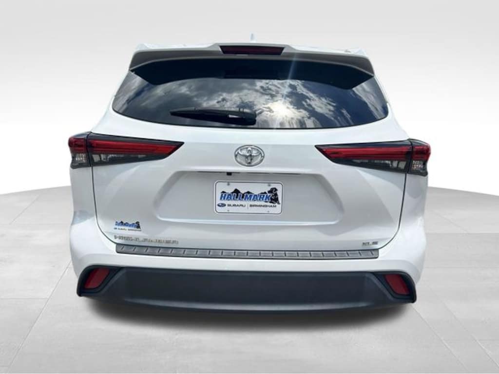 Used 2023 Toyota Highlander XLE SUV