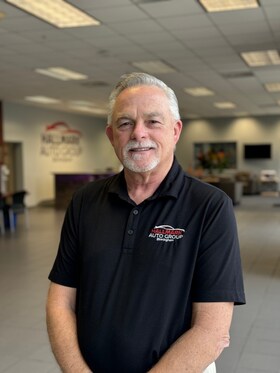 Staff member Gordon Gibbs from ID_987ab3