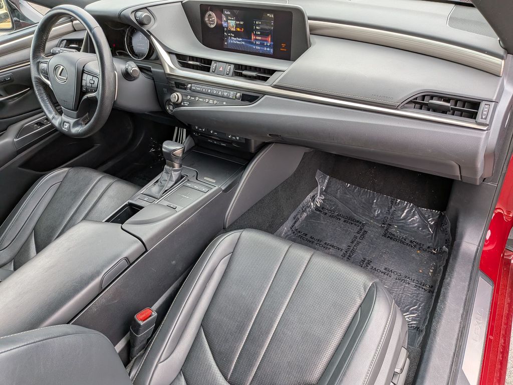 2021 Lexus ES F SPORT - Photo 20