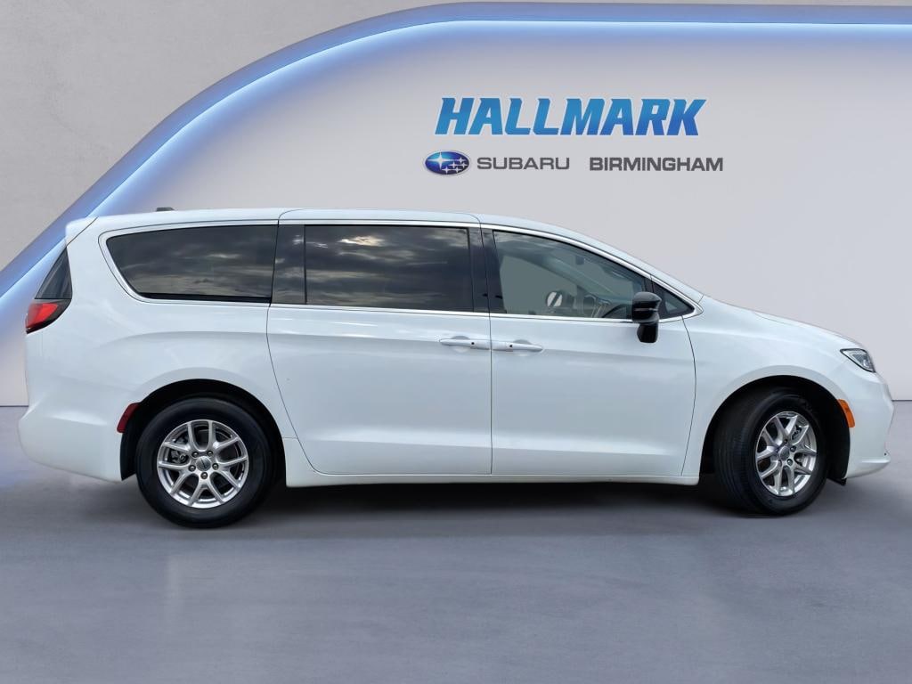 Used 2024 Chrysler Pacifica Touring L Passenger Van