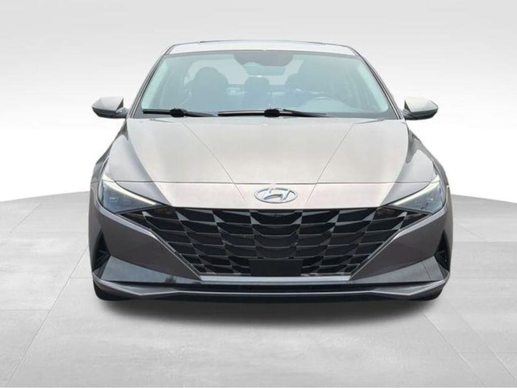 Used 2023 Hyundai Elantra Limited Sedan