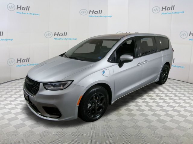 Used 2023 Chrysler Pacifica Hybrid Touring L Minivan/Van
