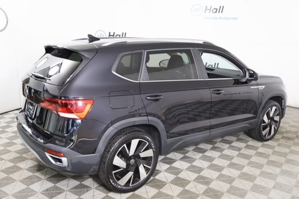 Used 2024 Volkswagen Taos 1.5T SEL SUV