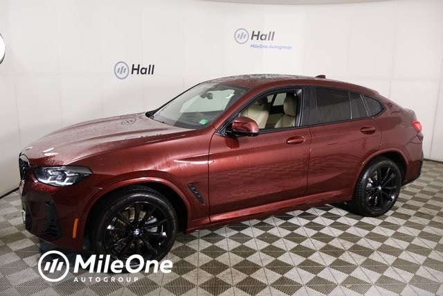 2025 BMW X4 30i's photo
