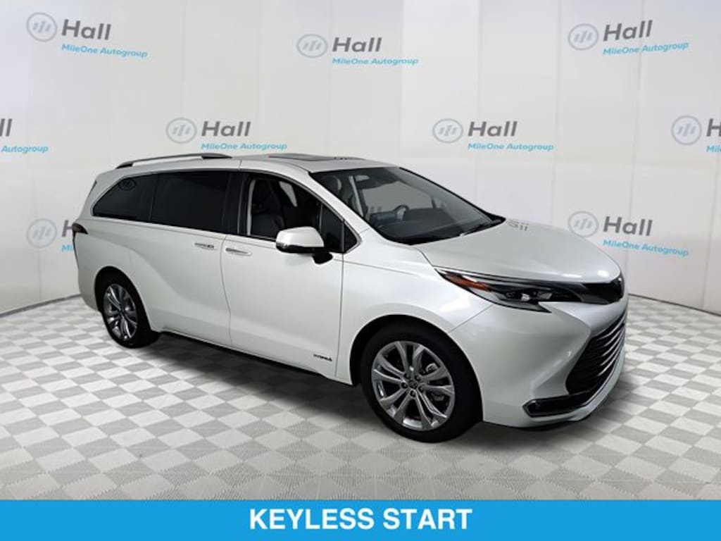 Used 2021 Toyota Sienna Platinum Minivan/Van