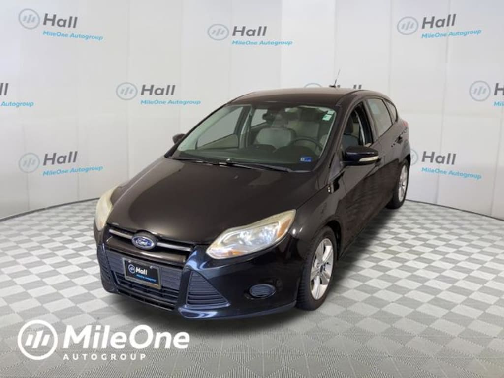 Used 2014 Ford Focus SE Hatchback