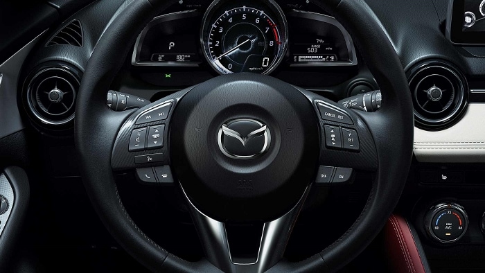 2017-Mazda-CX3-Interior-Steering-Wheel (700x394).jpg