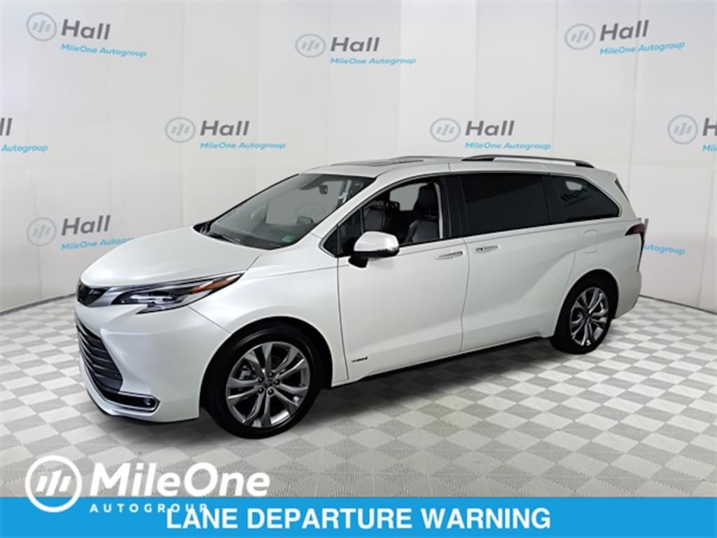 Used 2021 Toyota Sienna Platinum Minivan/Van