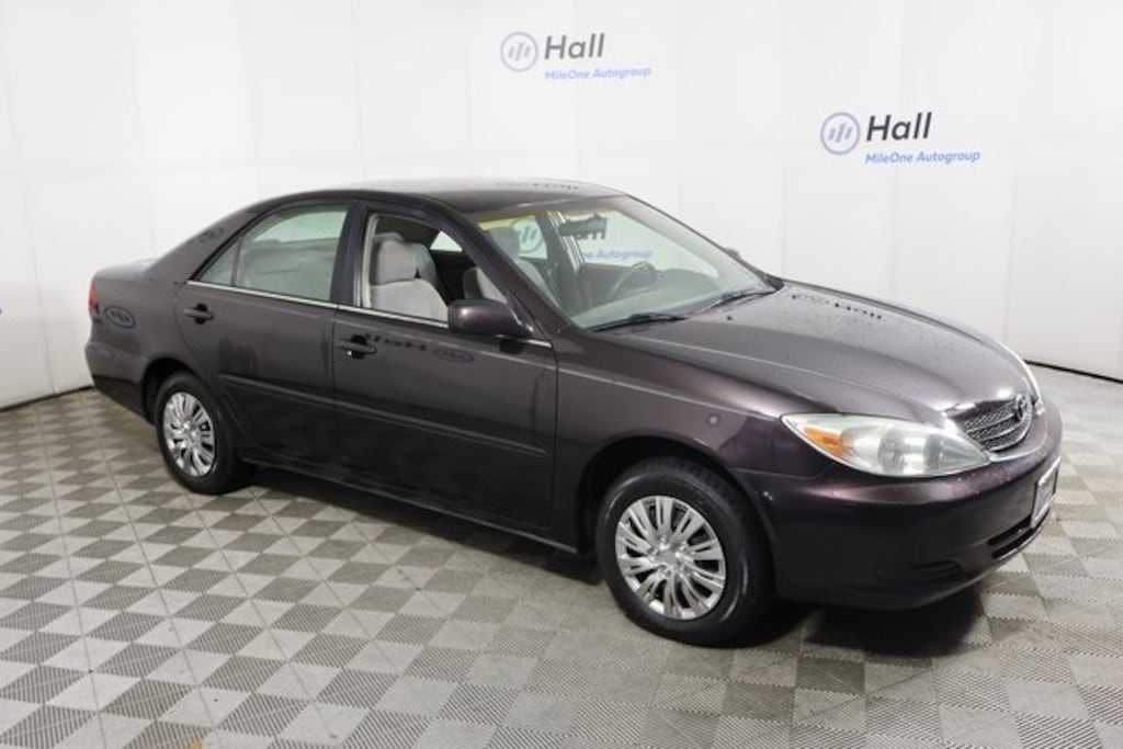 Used 2004 Toyota Camry LE Sedan