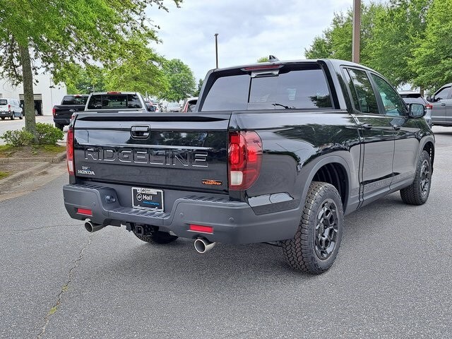 2025 Honda Ridgeline TrailSport photo 3