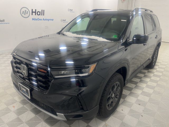 2025 Honda Pilot TrailSport's photo