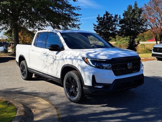 2026 Honda Ridgeline Black Edition photo 2