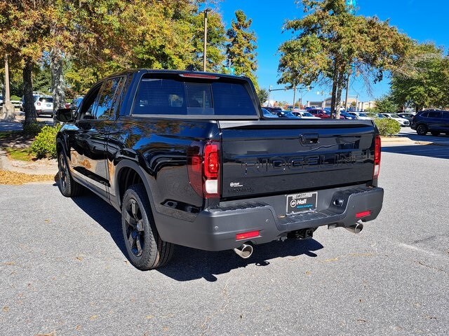 2026 Honda Ridgeline Black Edition photo 3