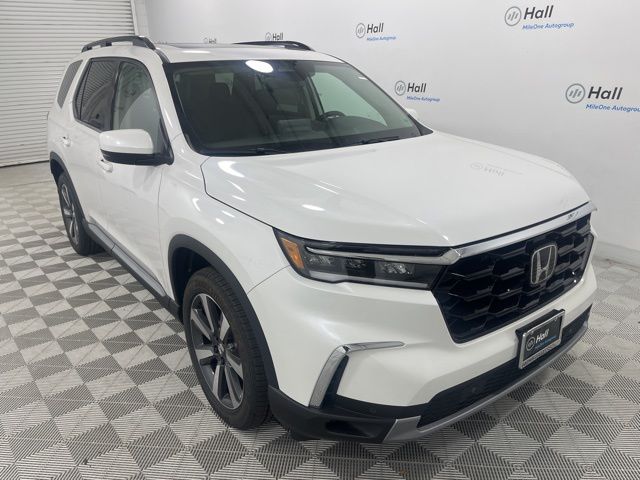 2025 Honda Pilot Touring photo 2