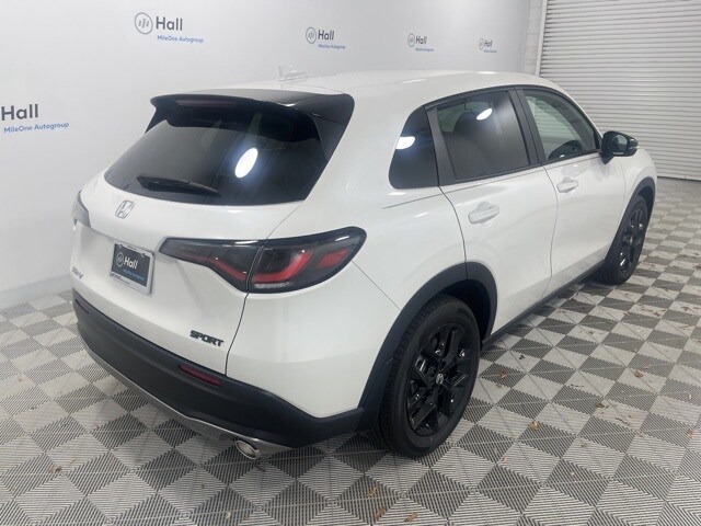 2025 Honda HR-V Sport photo 4
