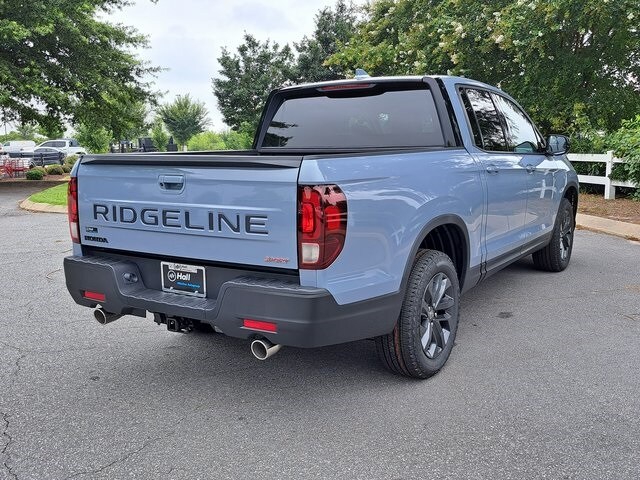 2025 Honda Ridgeline Sport photo 3