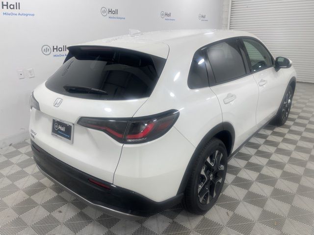 2026 Honda HR-V EX-L photo 4