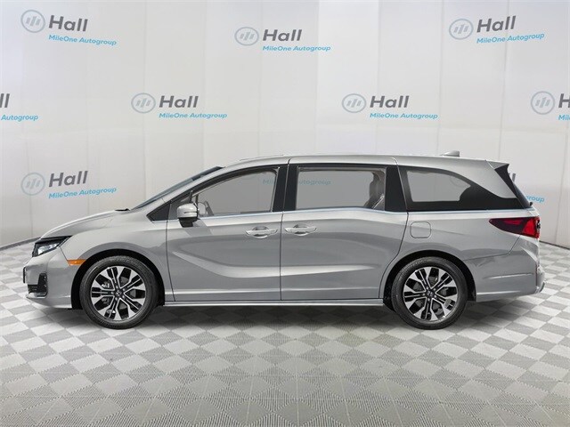 2026 Honda Odyssey Elite photo 3