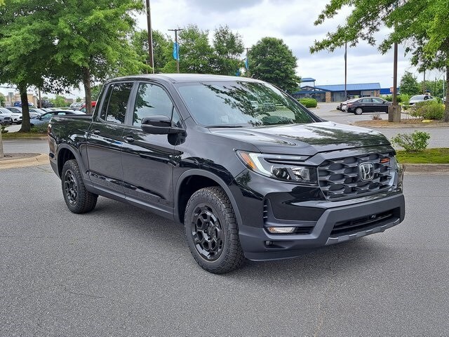 2025 Honda Ridgeline TrailSport photo 2