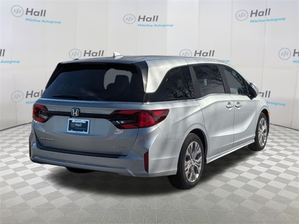 New 2026 Honda Odyssey Touring Minivan/Van