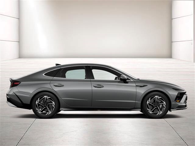 2024 Hyundai Sonata SEL photo 2