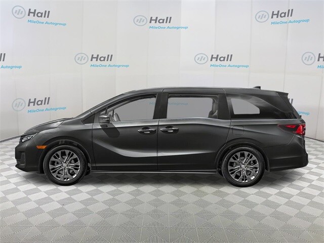 2026 Honda Odyssey Touring photo 3