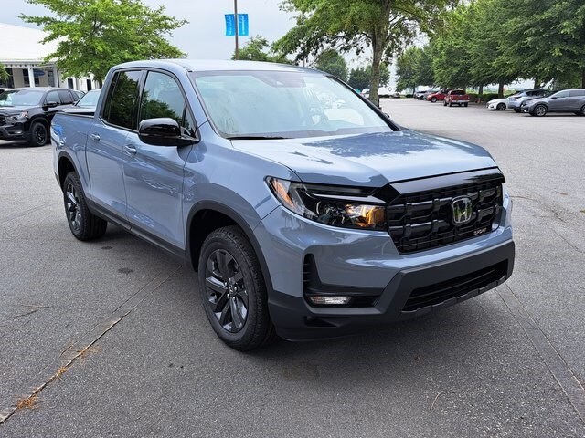2025 Honda Ridgeline Sport photo 2