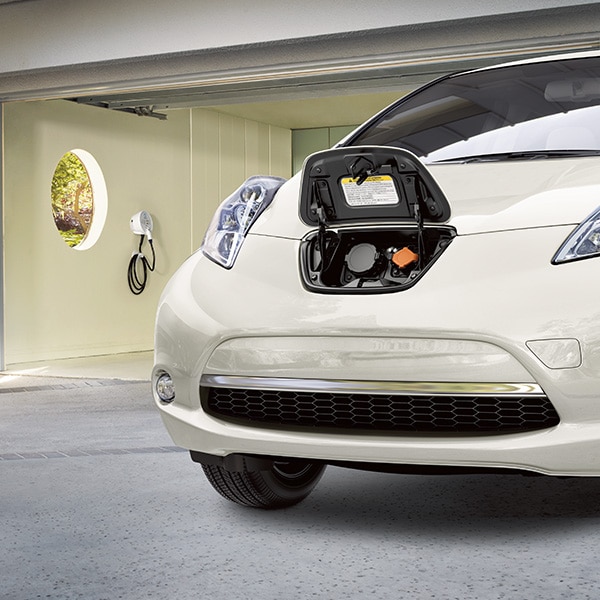 2016_Nissan_Leaf_GarageCharger_FBSquare.jpg