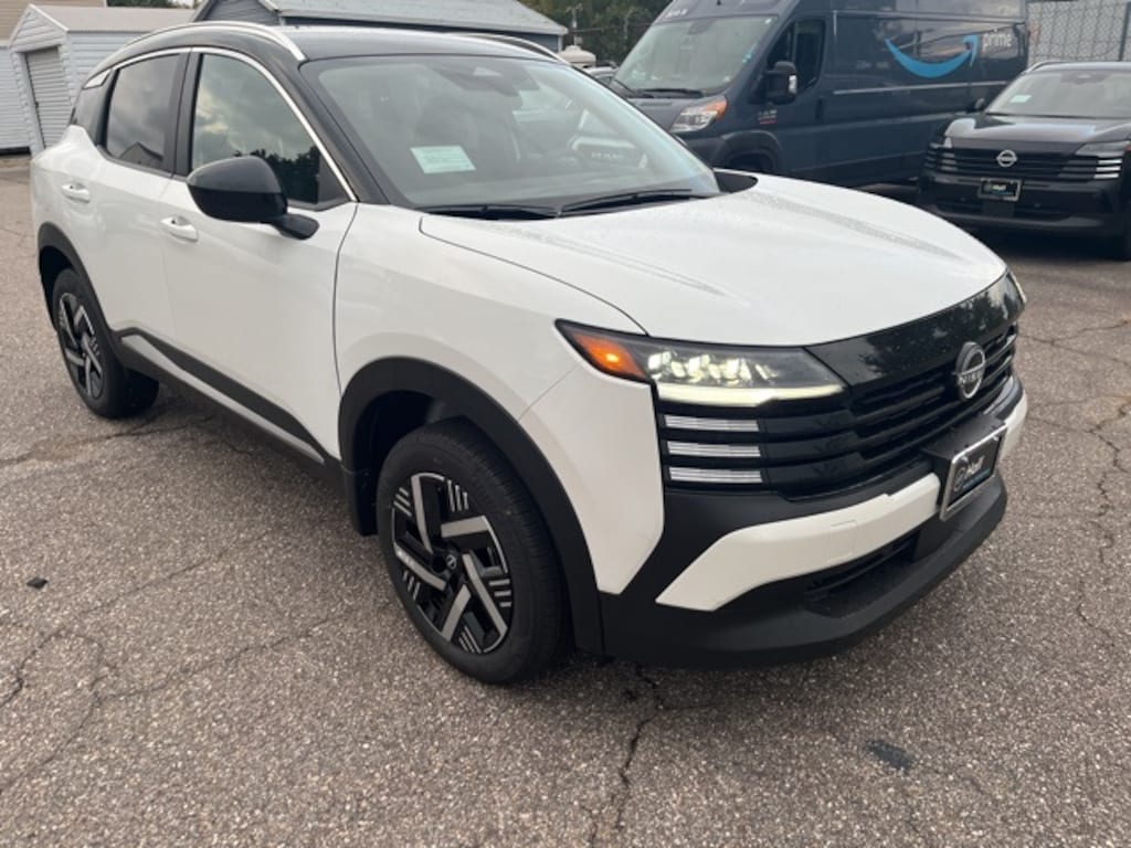 New 2026 Nissan Kicks SV SUV