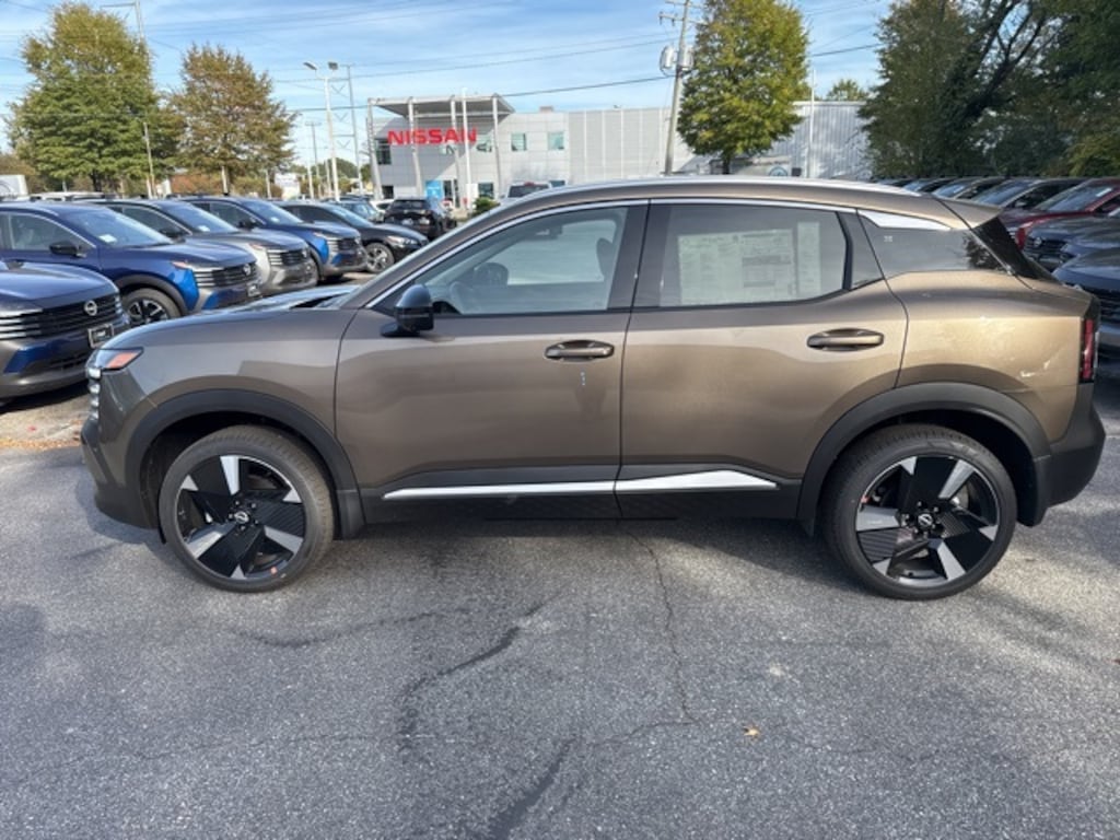 New 2026 Nissan Kicks SR SUV