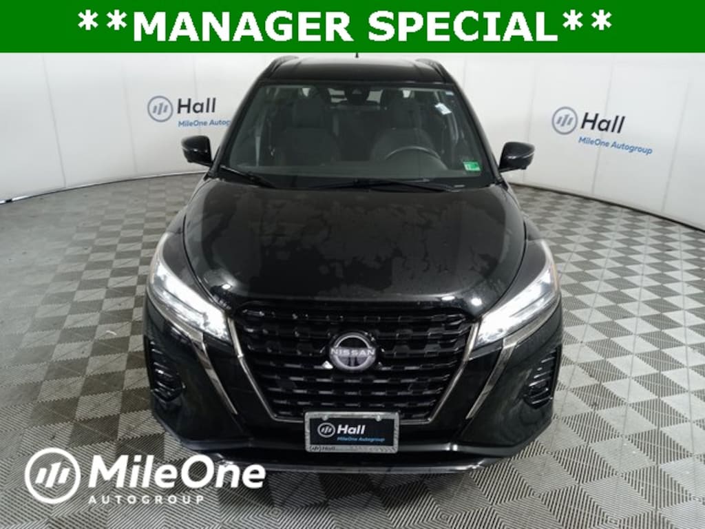 Used 2024 Nissan Kicks SR SUV