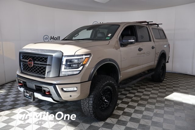 2024 Nissan Titan PRO-4X's photo