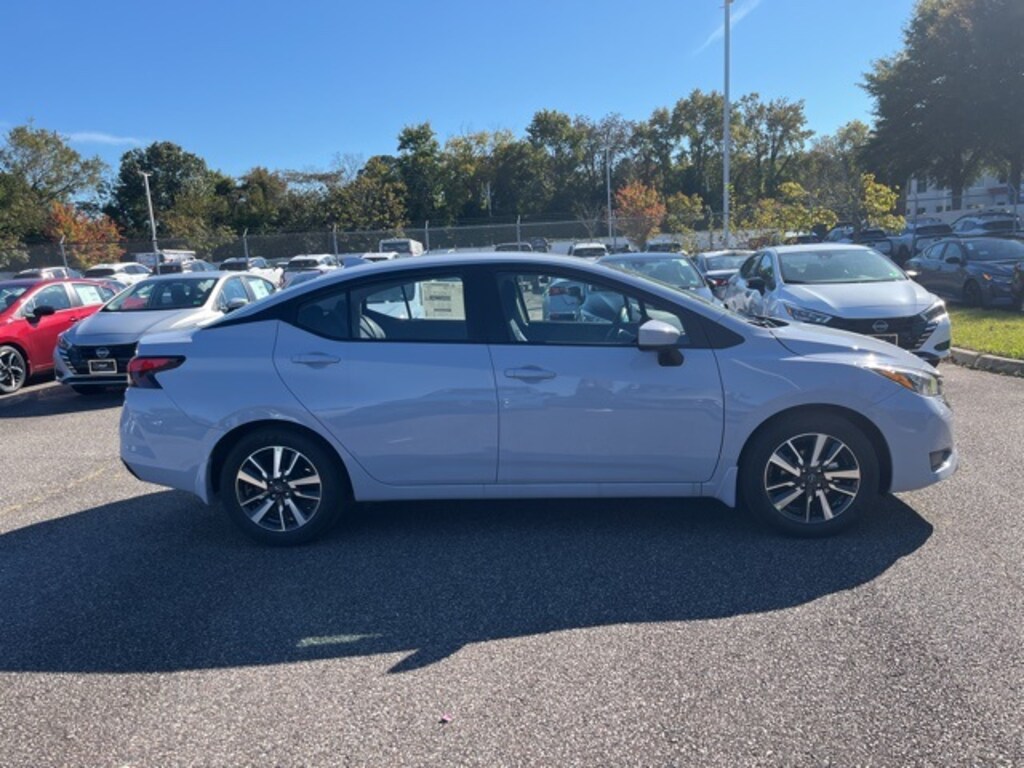 New 2025 Nissan Versa 1.6 SV Sedan