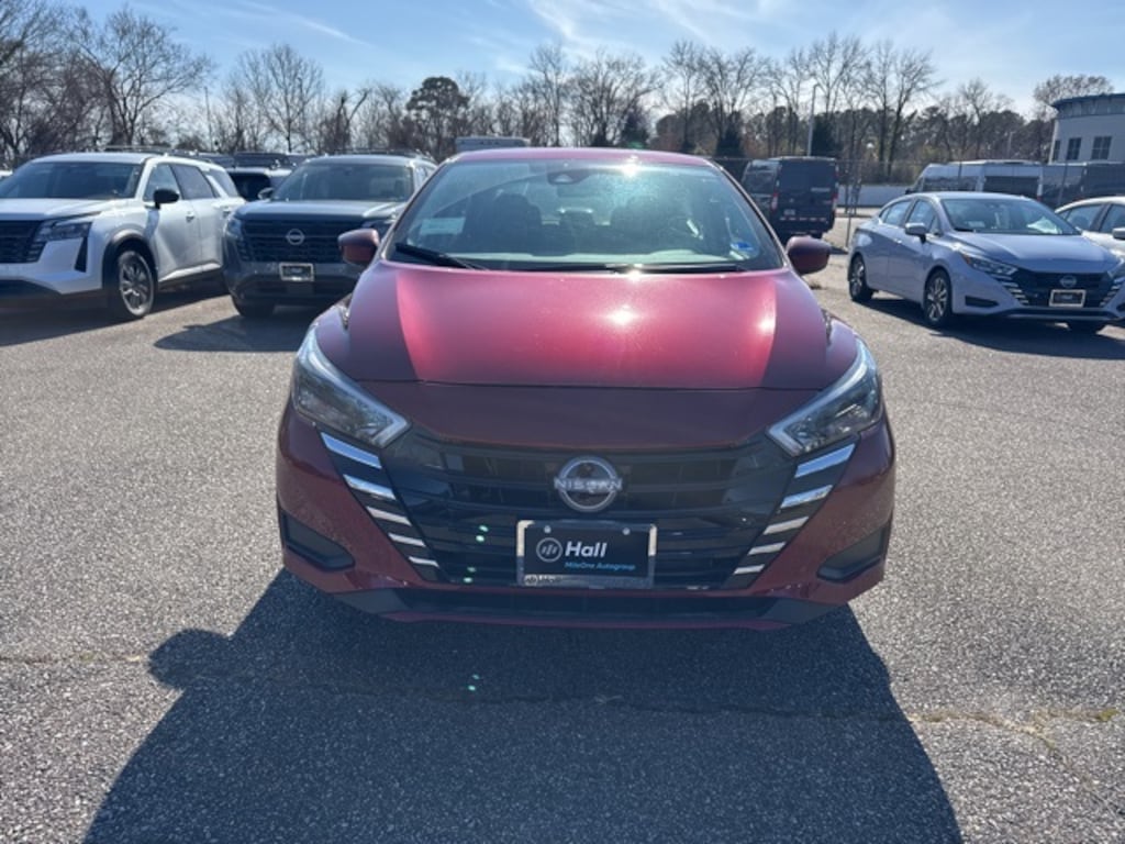 New 2025 Nissan Versa 1.6 SV Sedan