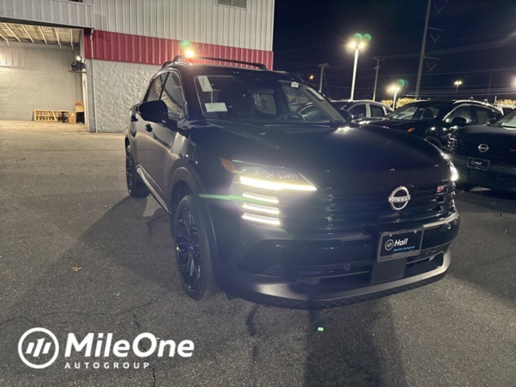 New 2026 Nissan Kicks SR SUV