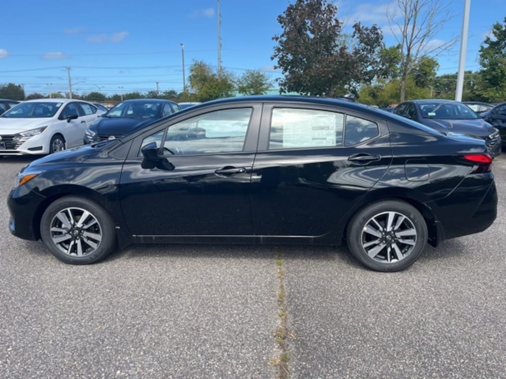New 2025 Nissan Versa 1.6 SV Sedan