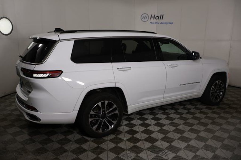 Used 2023 Jeep Grand Cherokee L Overland SUV