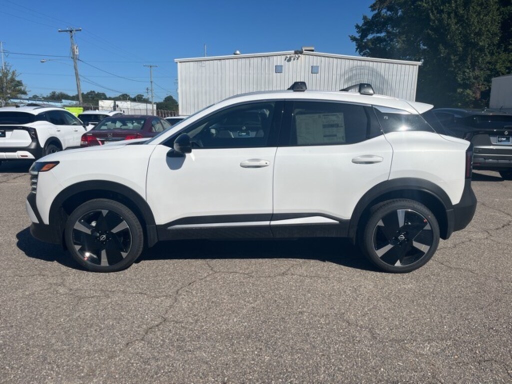 New 2026 Nissan Kicks SR SUV