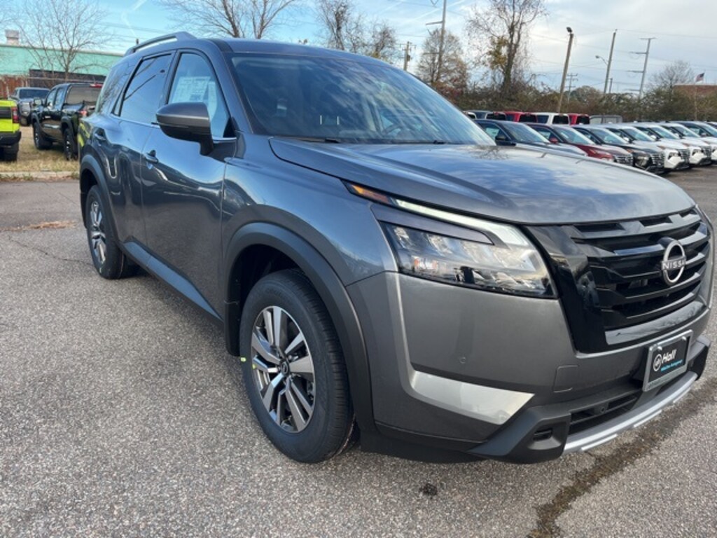 New 2025 Nissan Pathfinder SL SUV