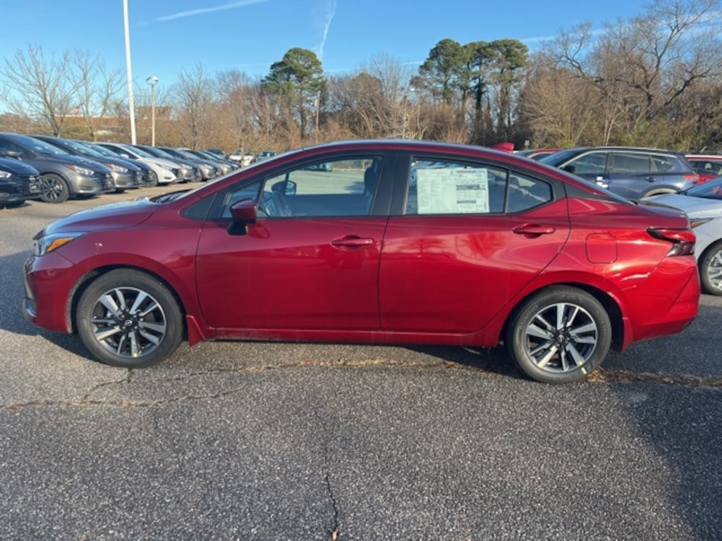 New 2025 Nissan Versa 1.6 SV Sedan