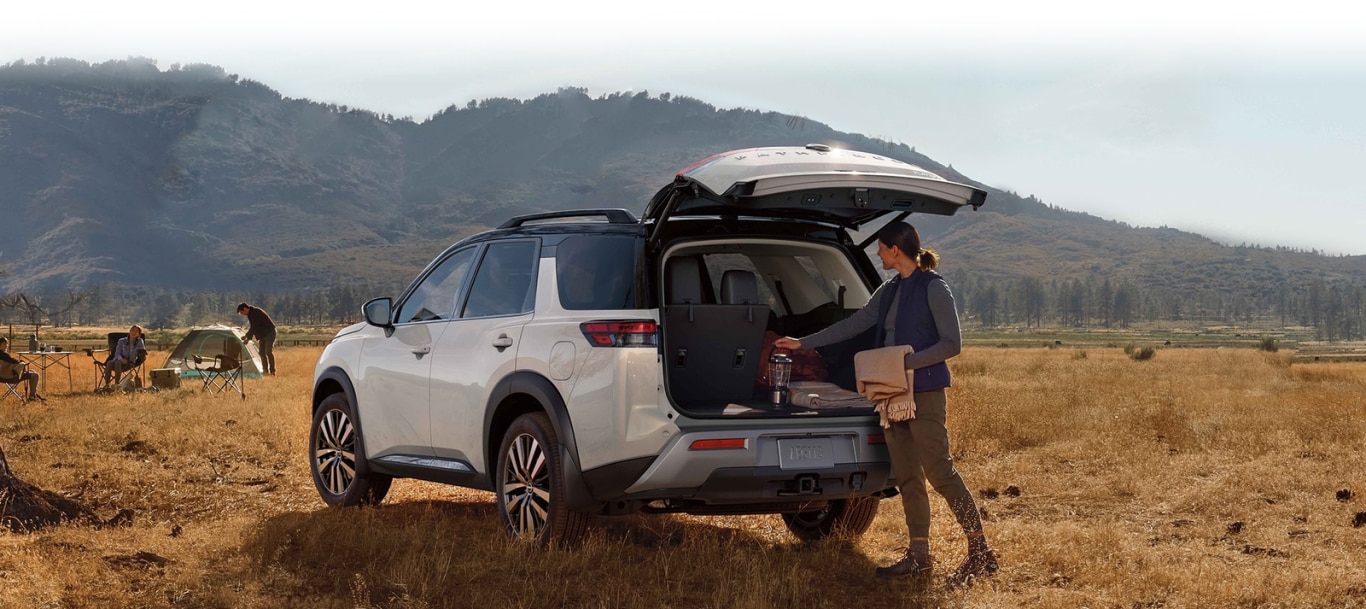 2024 Nissan Pathfinder in a field.png